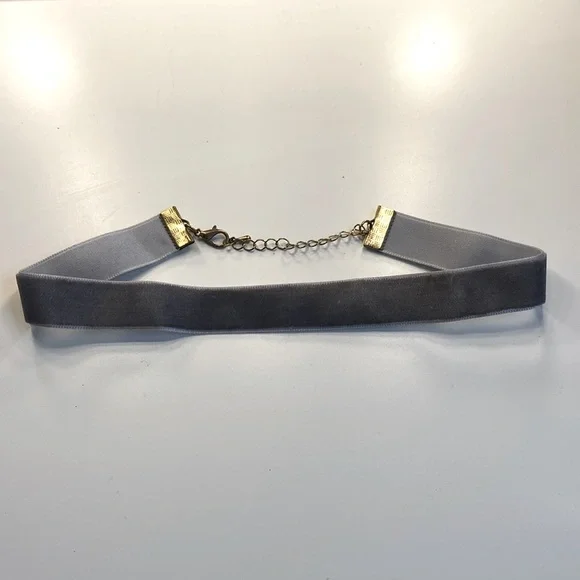 Velvet Grey Choker Necklace - Picture 1 of 2